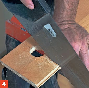 Liten vannskade på parkett Liten vannskade på parkett